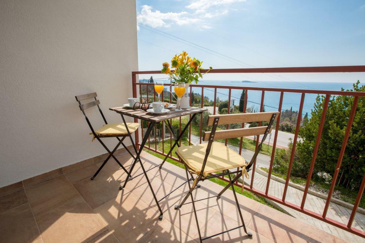 Villa Pergola-Apartment Toni Mlini Exteriör bild